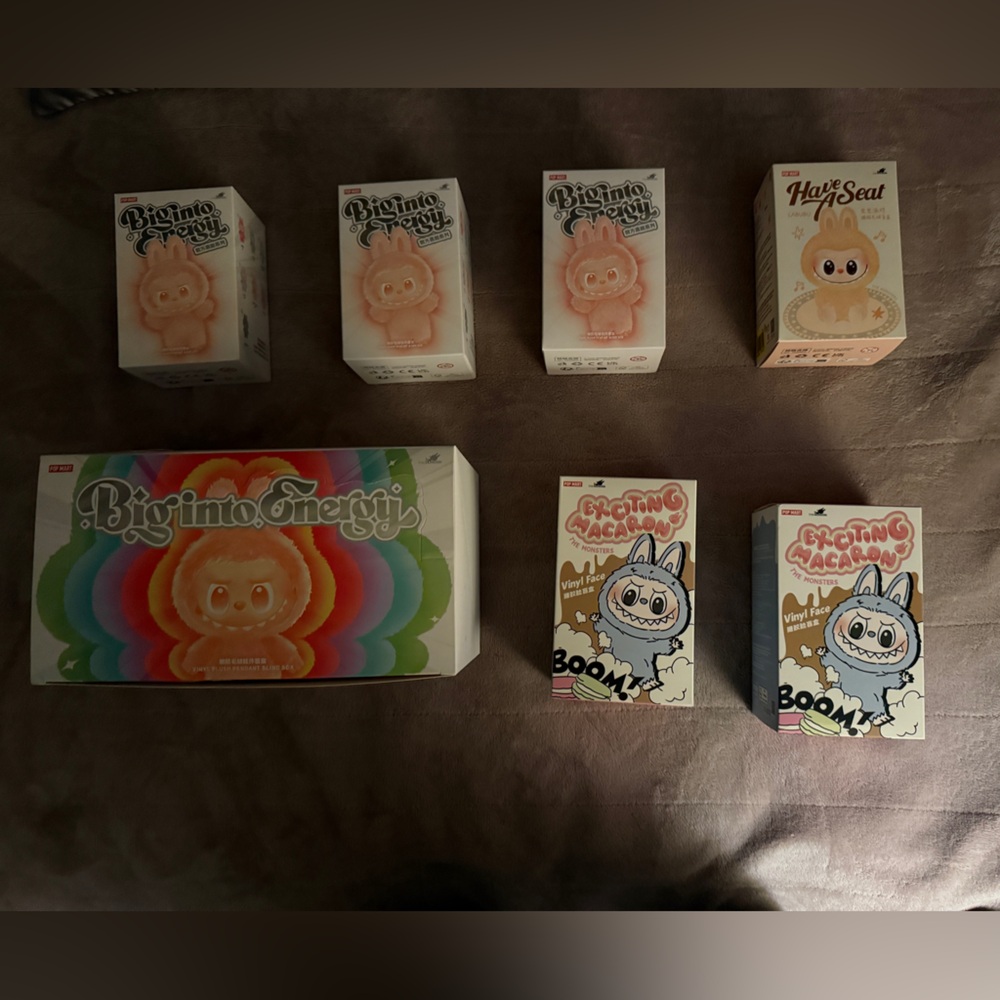 Exciting Macaron vinyl blind box